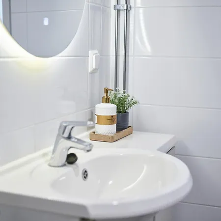 Apartamento Cozy Apartment Near Arktikum & City Center *